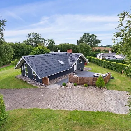 Erke - 800m From The Sea By Interhome Semesterbostad